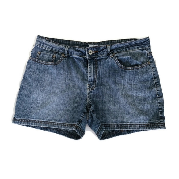 Cato Light Wash Mid Rise Blue Denim Jean Shorts - Picture 11 of 11